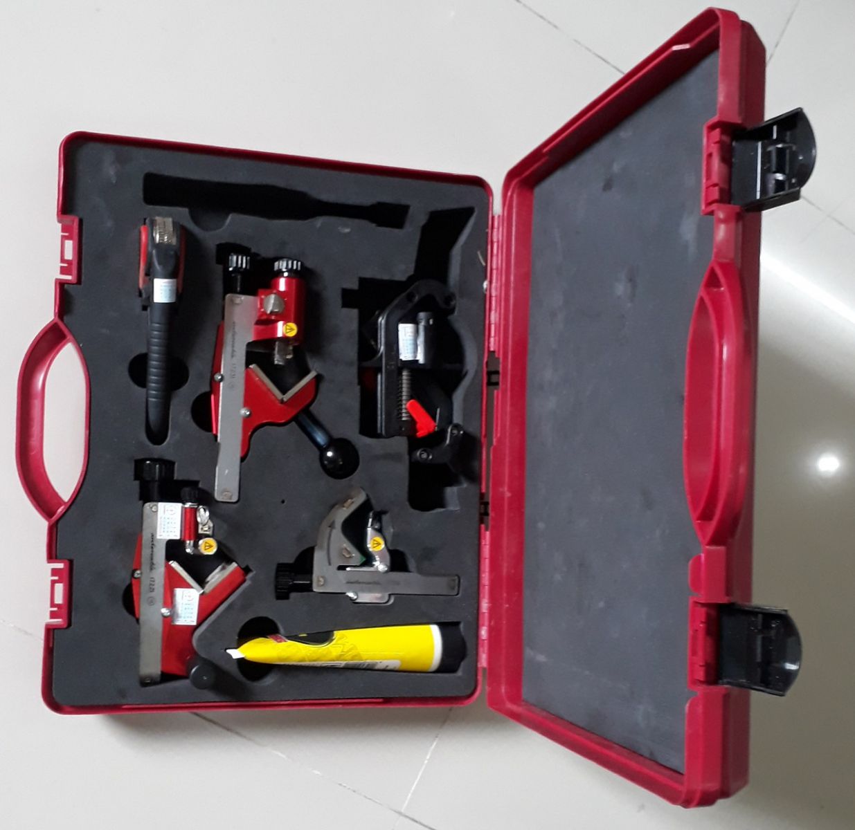 Bộ dụng cụ l&agrave;m đầu c&aacute;p Intercable 1799009