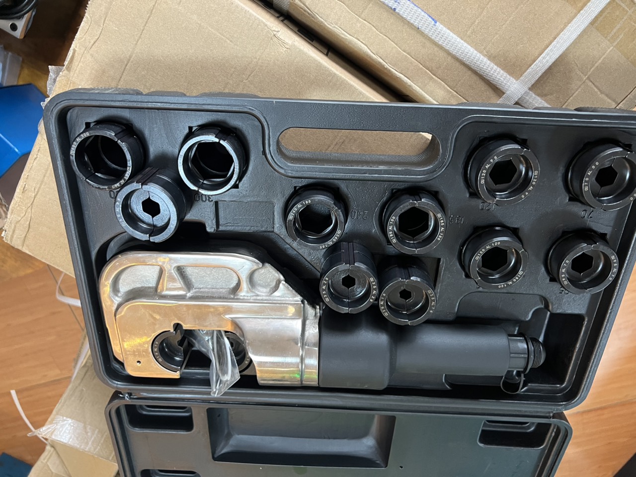 Đầu &eacute;p cos thuỷ lực EP-510H