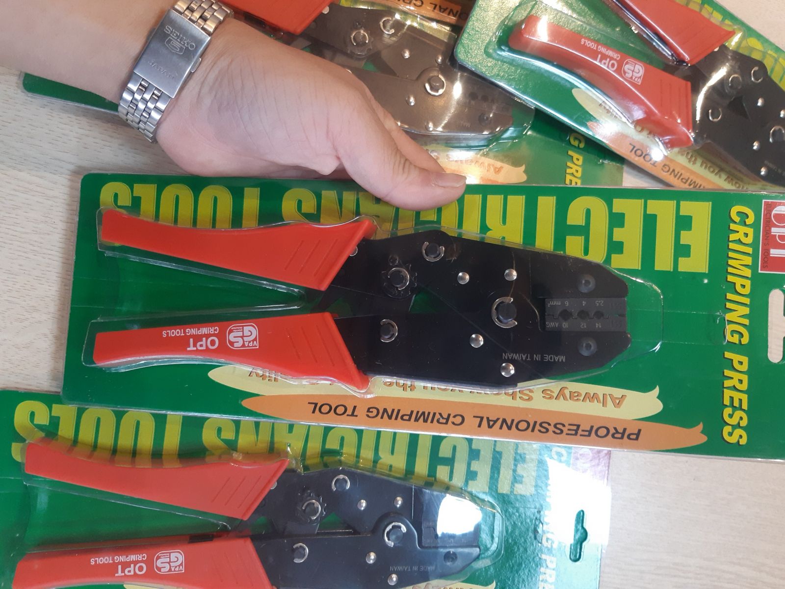 K&Igrave;M BẤM COS MC4 NĂNG LƯỢNG MẶT TRỜI OPT LY-S1