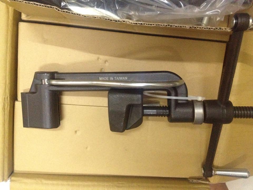 K&igrave;m xiết đai inox YBICO S270