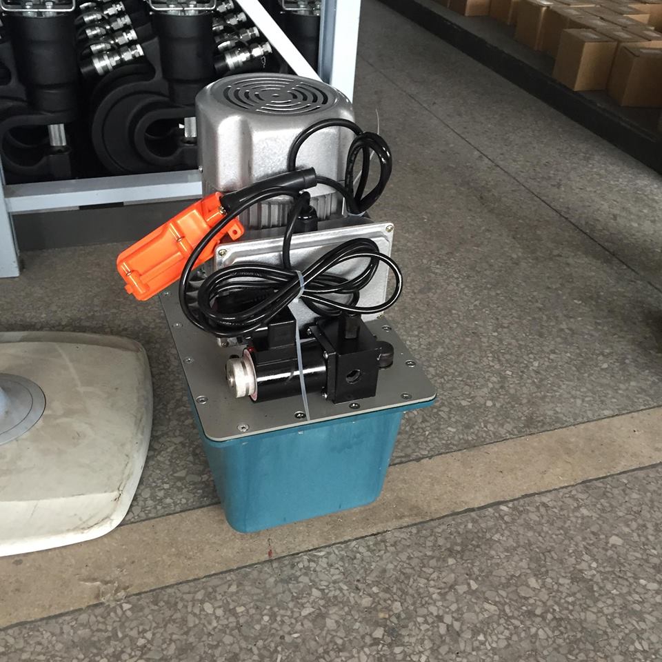 M&aacute;y bơm điện thủy lực KORT PE-1