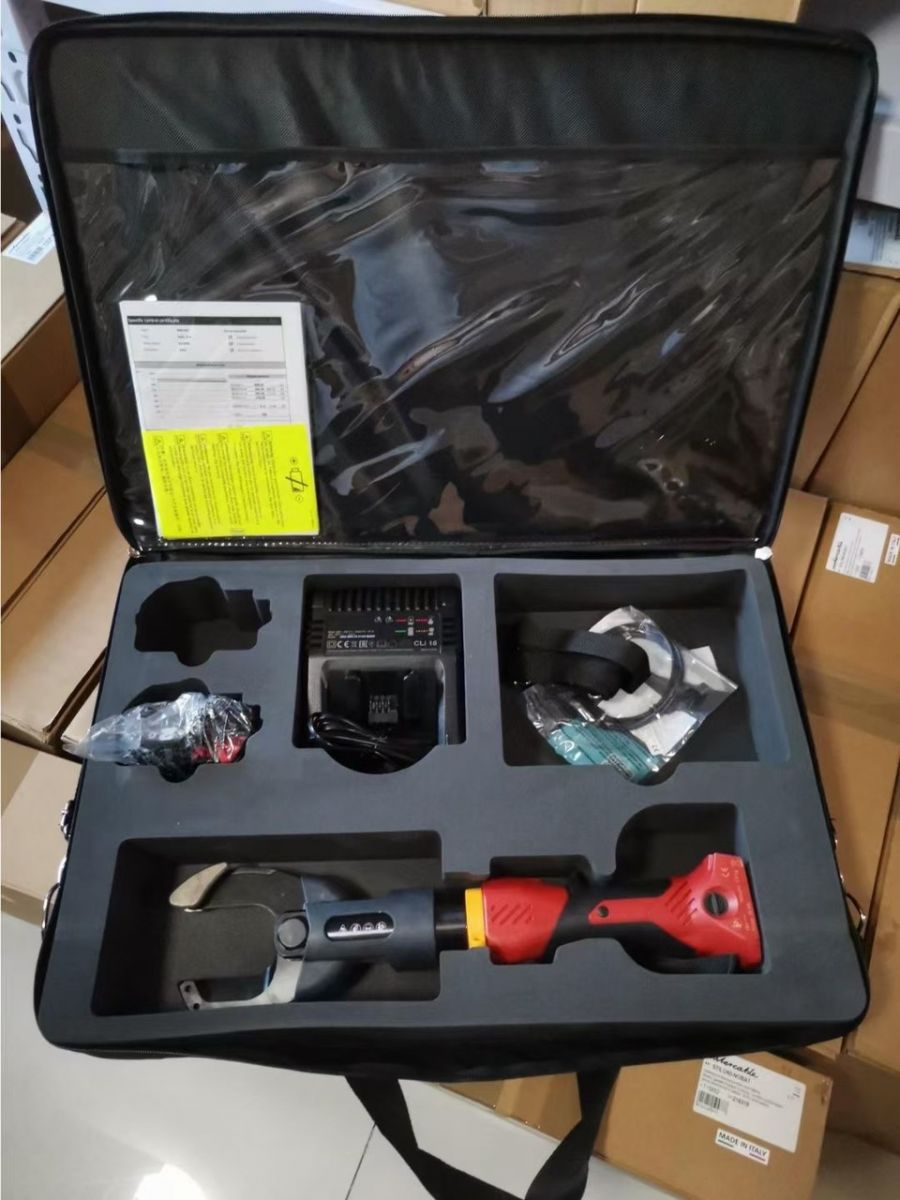 M&aacute;y cắt c&aacute;p thủy lực d&ugrave;ng pin INTERCABLE STILO-S54