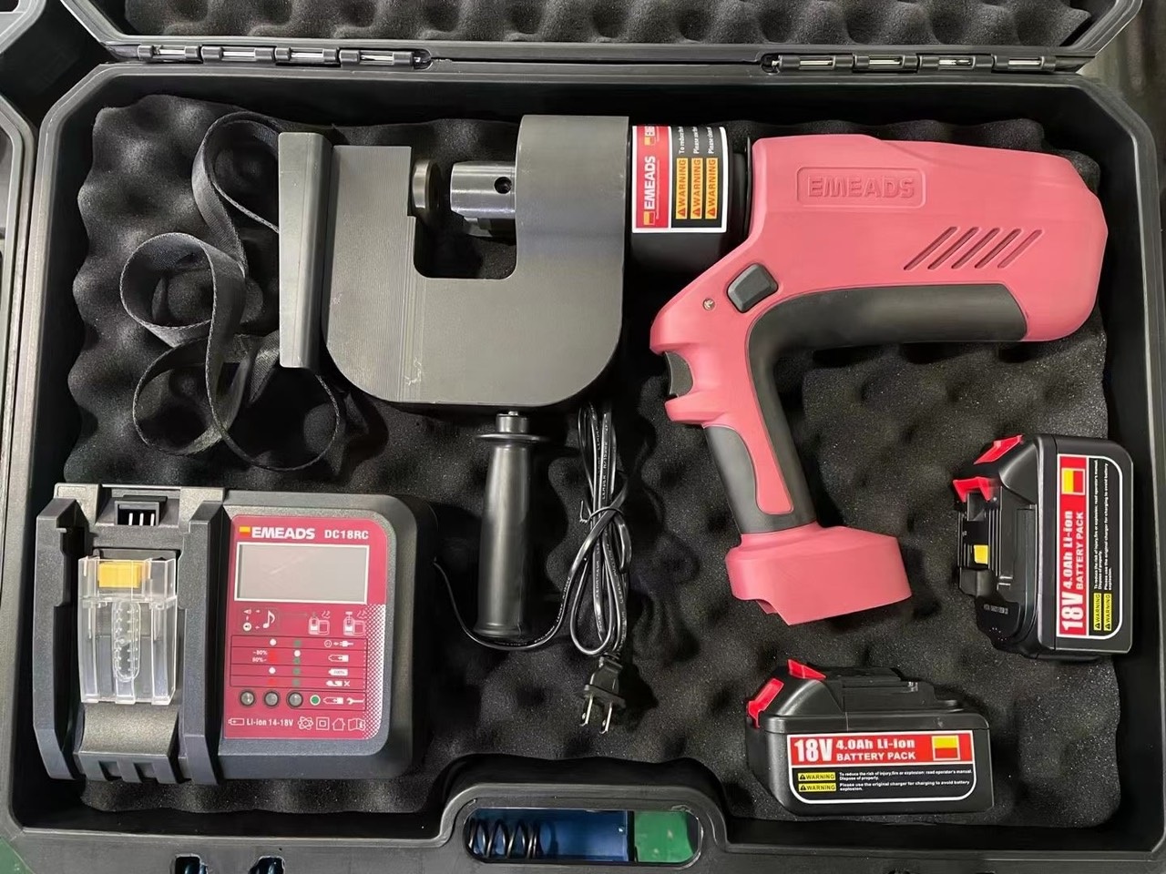 M&aacute;y đột lỗ thủy lưc d&ugrave;ng pin EMEADS EBS-1225