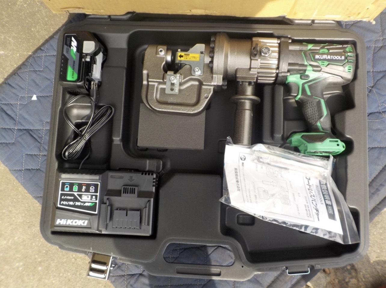 M&aacute;y đột lỗ thủy lực d&ugrave;ng pin IKURA ISK-MP20LF