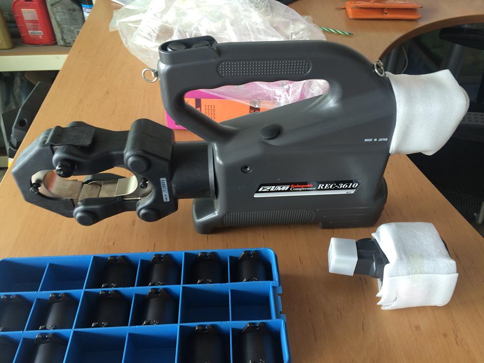 M&aacute;y &eacute;p cos pin IZUMI REC-3610