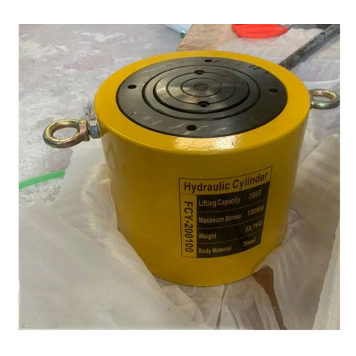 K&iacute;ch thuỷ lực 200 tấn FCY-200100