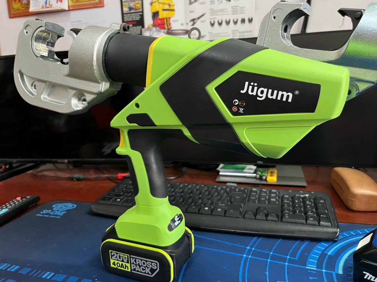 M&aacute;y &eacute;p cos d&ugrave;ng pin JUGUM BP4212